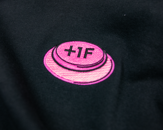 BUTTON LOGO HOODIE / BLACK