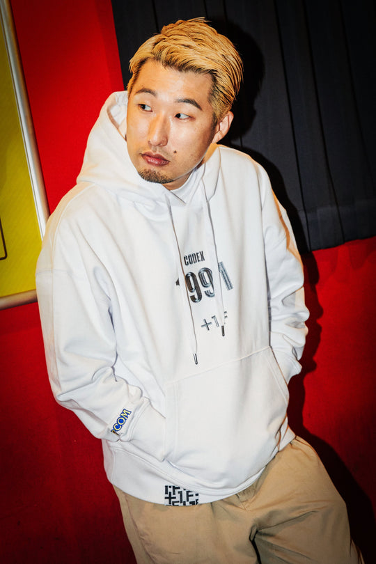 STREET FIGHTER II +1F CODEX 1991 HOODIE / WHITE