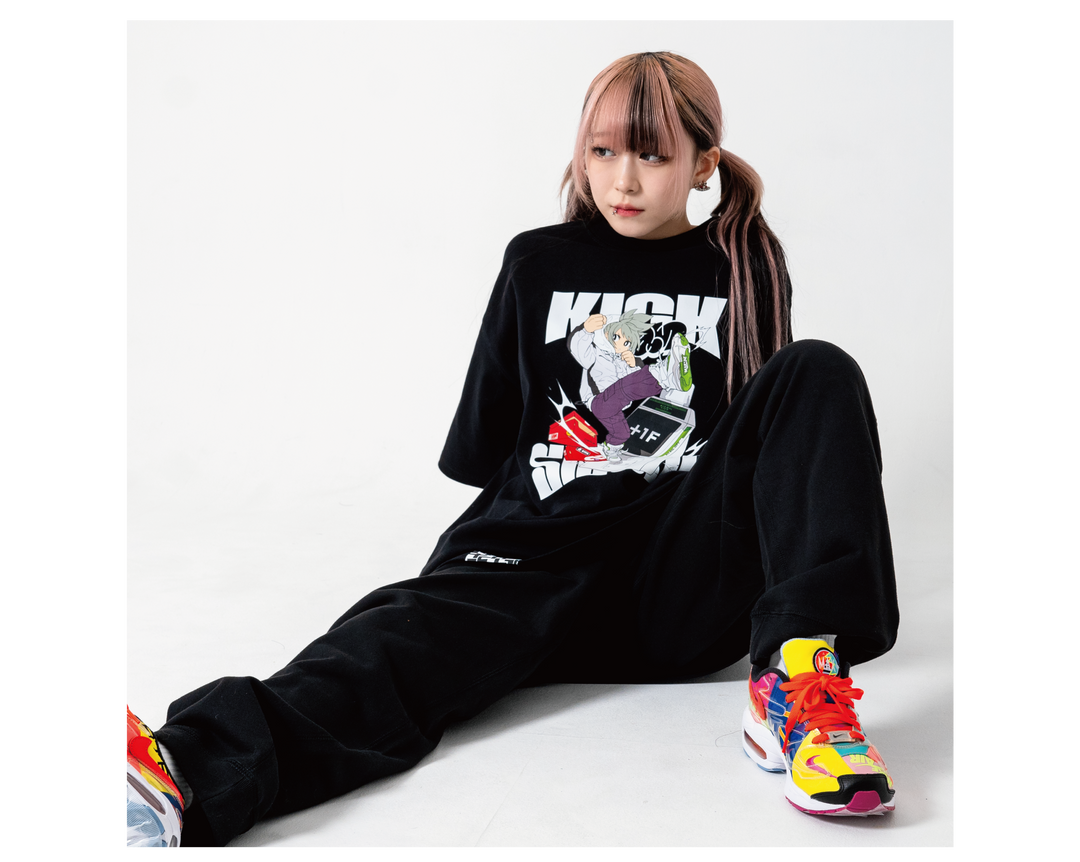 1F KICK chan +1F TEE | KICKちゃんコラボ Tシャツ 黒 1F KICK chan +1F TEE | KICKちゃんコラボ Tシャツ 黒