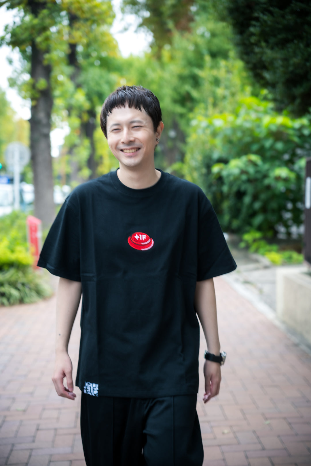 BUTTON LOGO TEE (NEW COLOR) /BLACK
