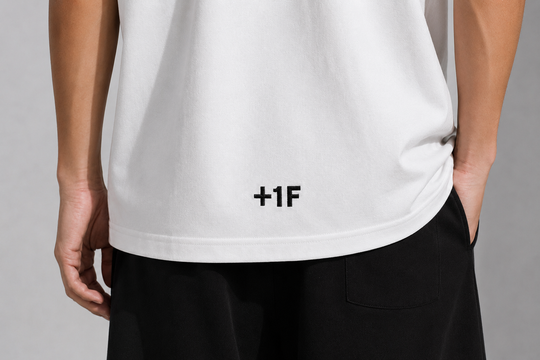 KUMAMOTO RISE UP REVERSAL TEE / WHITE