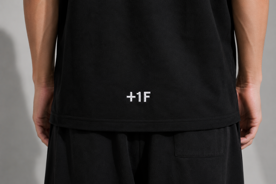KUMAMOTO RISE UP REVERSAL TEE / BLACK